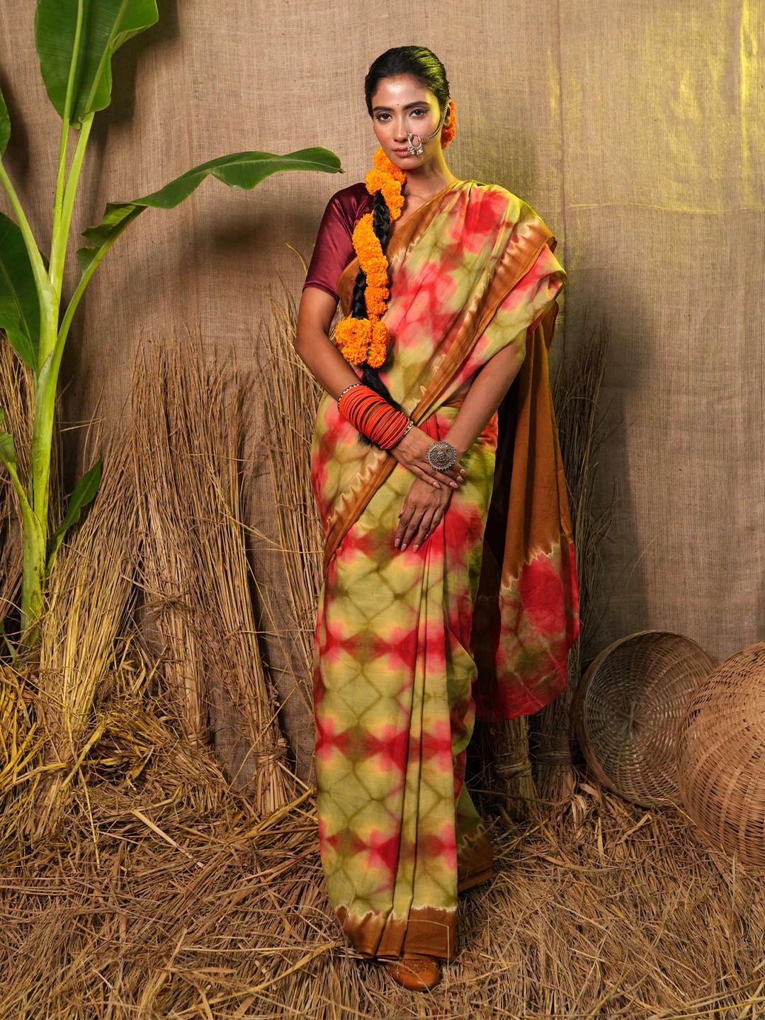 

Unnati Silks Abstract Printed Pure Cotton Saree, Green