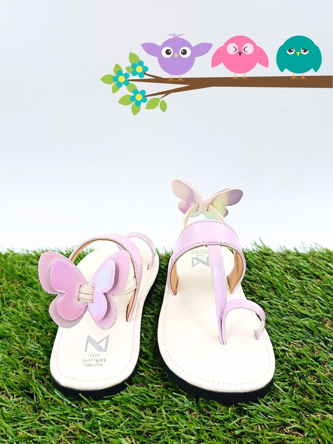 

THE MADRAS TRUNK Girls Butterfly Detail Leather One Toe Flats, Pink