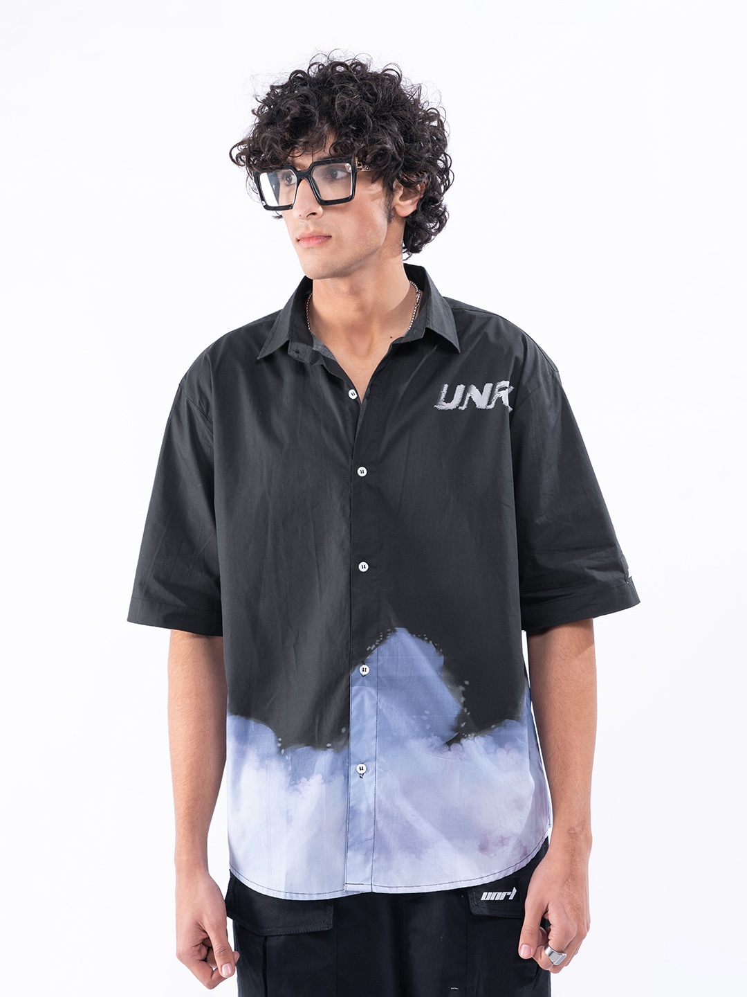 

UNRL Men Opaque Graphic Printed Drop-Shoulder Sleeves Pure Cotton Casual Shirt, Navy blue