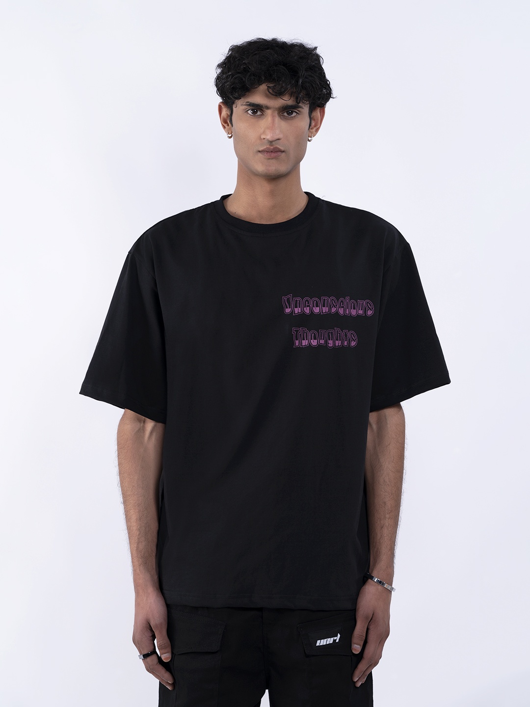

UNRL Typography Printed Drop-Shoulder Sleeves Pure Cotton T-shirt, Black