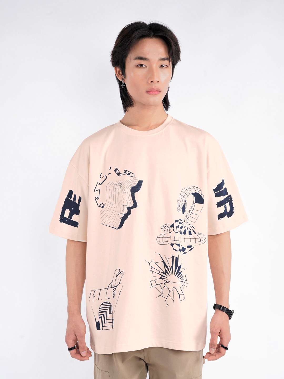 

UNRL Men Graphic Printed Relaxed Fit Pure Cotton T-shirt, Cream