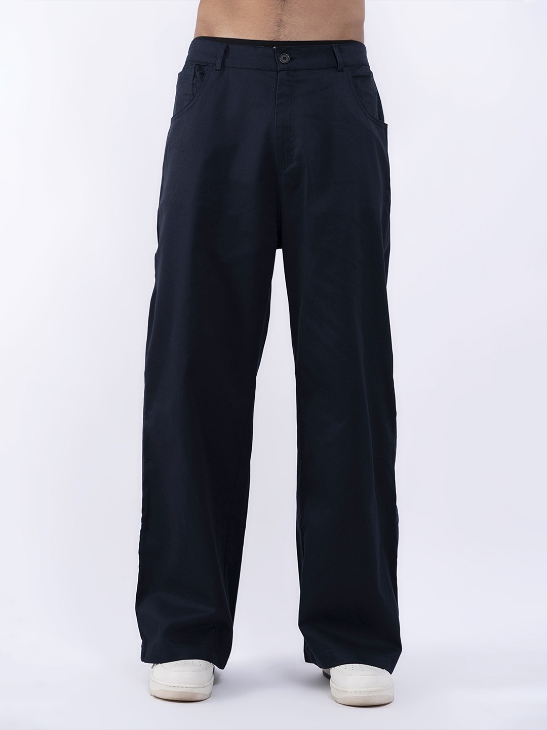 

UNRL Men Printed Detail Pure Cotton Loose Fit Trousers, Navy blue
