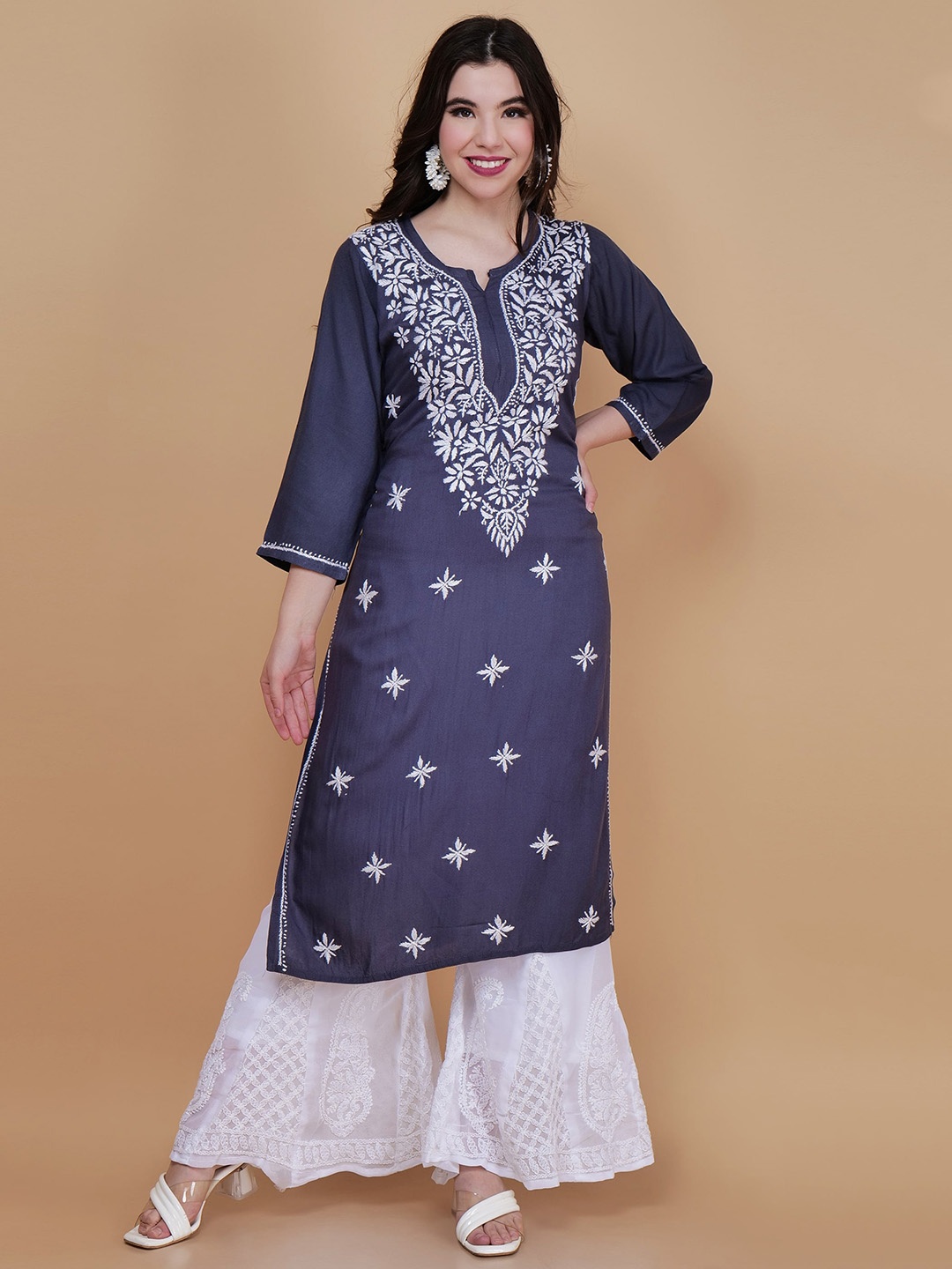 

Syrish Ethnic Motifs Embroidered Chikankari Straight Kurta, Navy blue