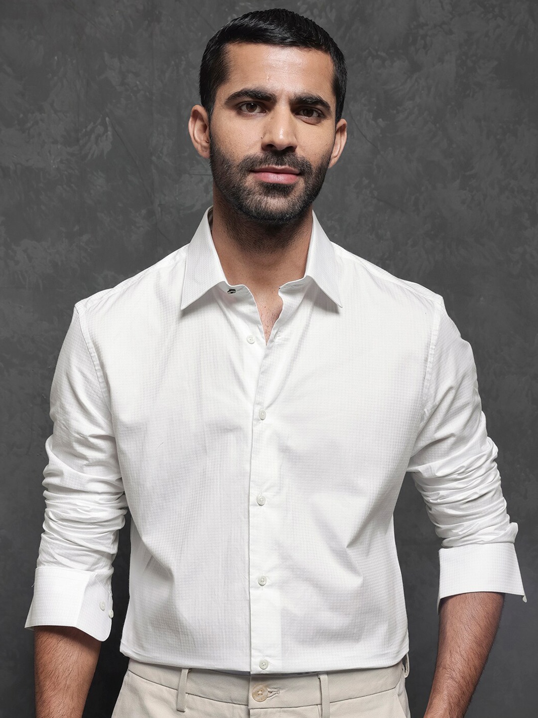 

RARE RABBIT Men Hadly Slim Fit Textured Cotton Shirt, White