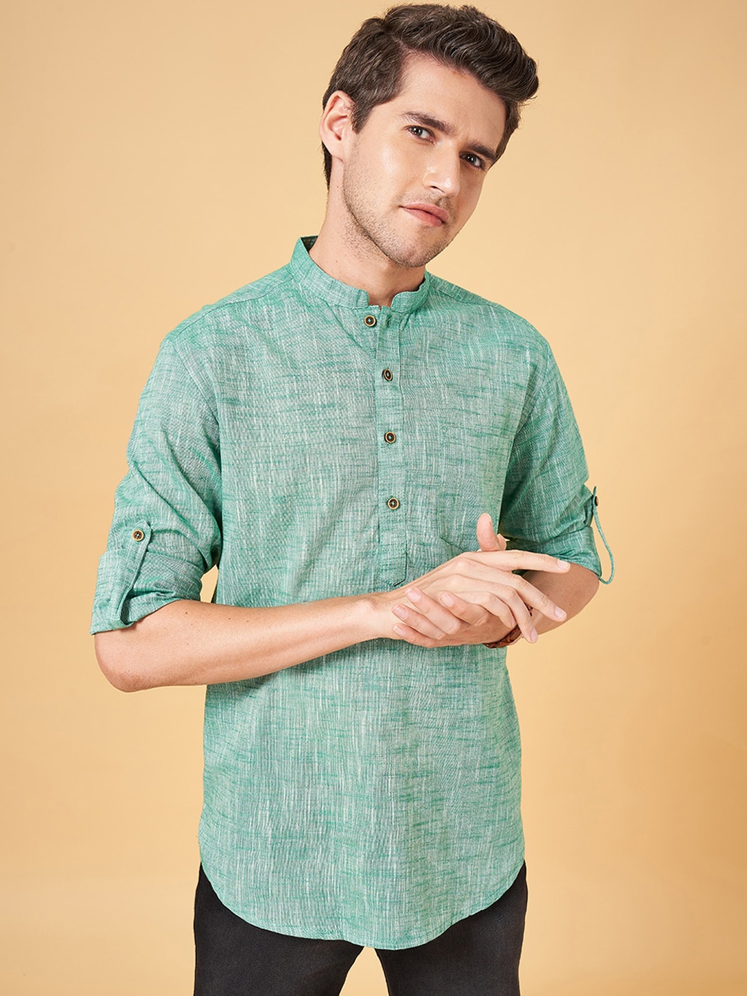 

indus route by Pantaloons Mandarin Collar Roll-Up Sleeves Cotton Kurta, Teal