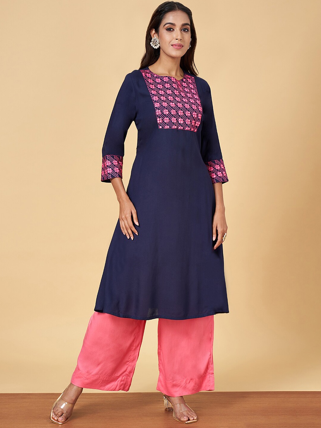 

YU by Pantaloons Yoke Design Round Neck Mirror Work Straight Kurta, Navy blue