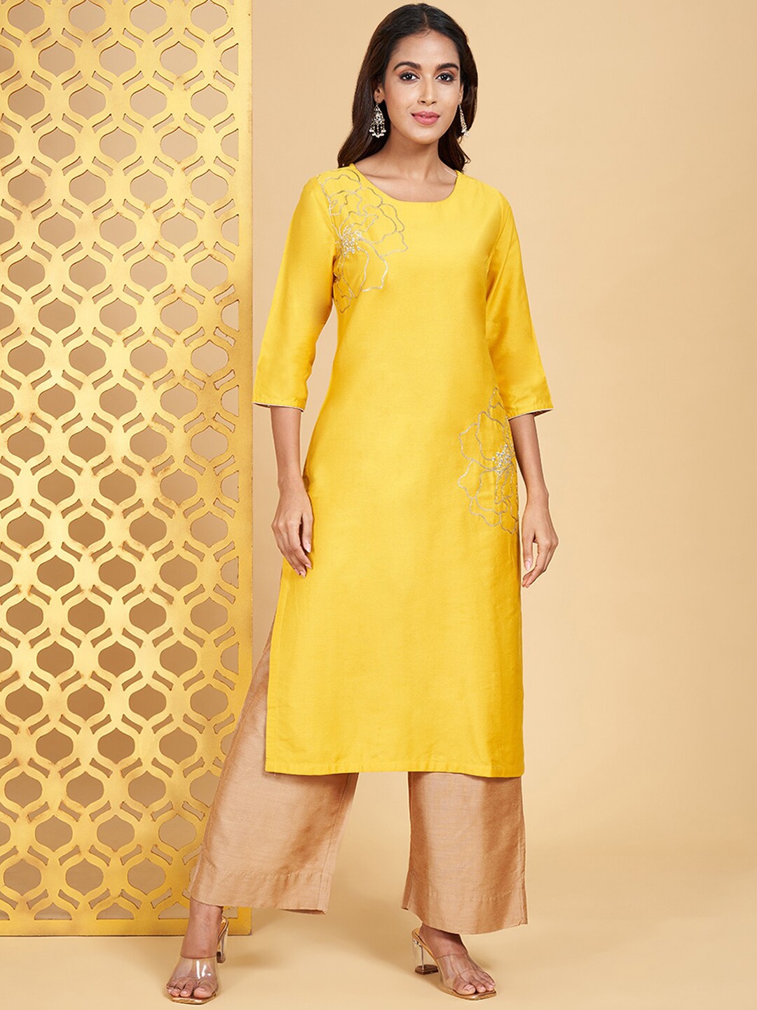 

RANGMANCH BY PANTALOONS Floral Embroidered Sequinned Straight Kurta, Yellow