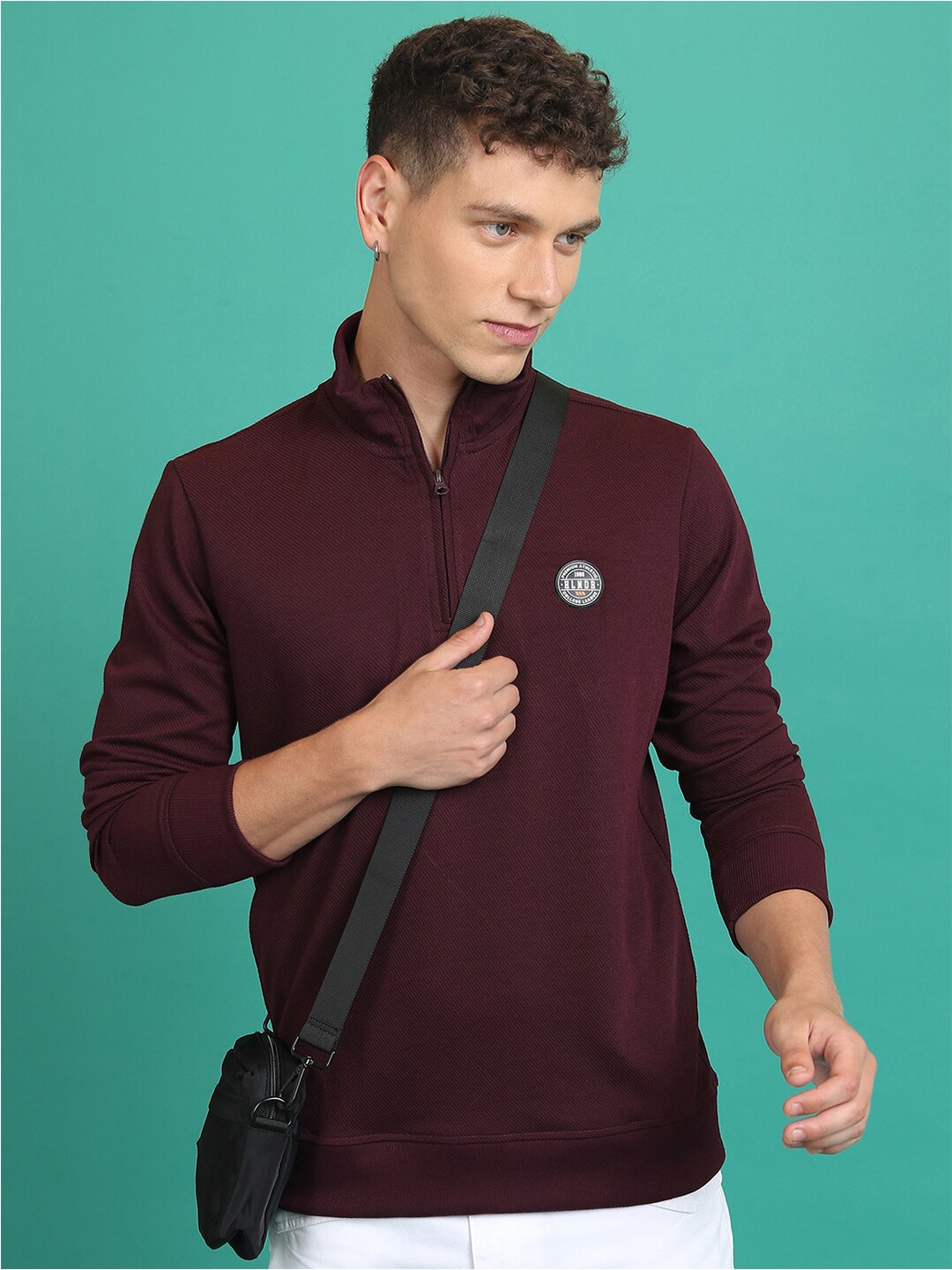 

HIGHLANDER High Neck Sweatshirt, Burgundy