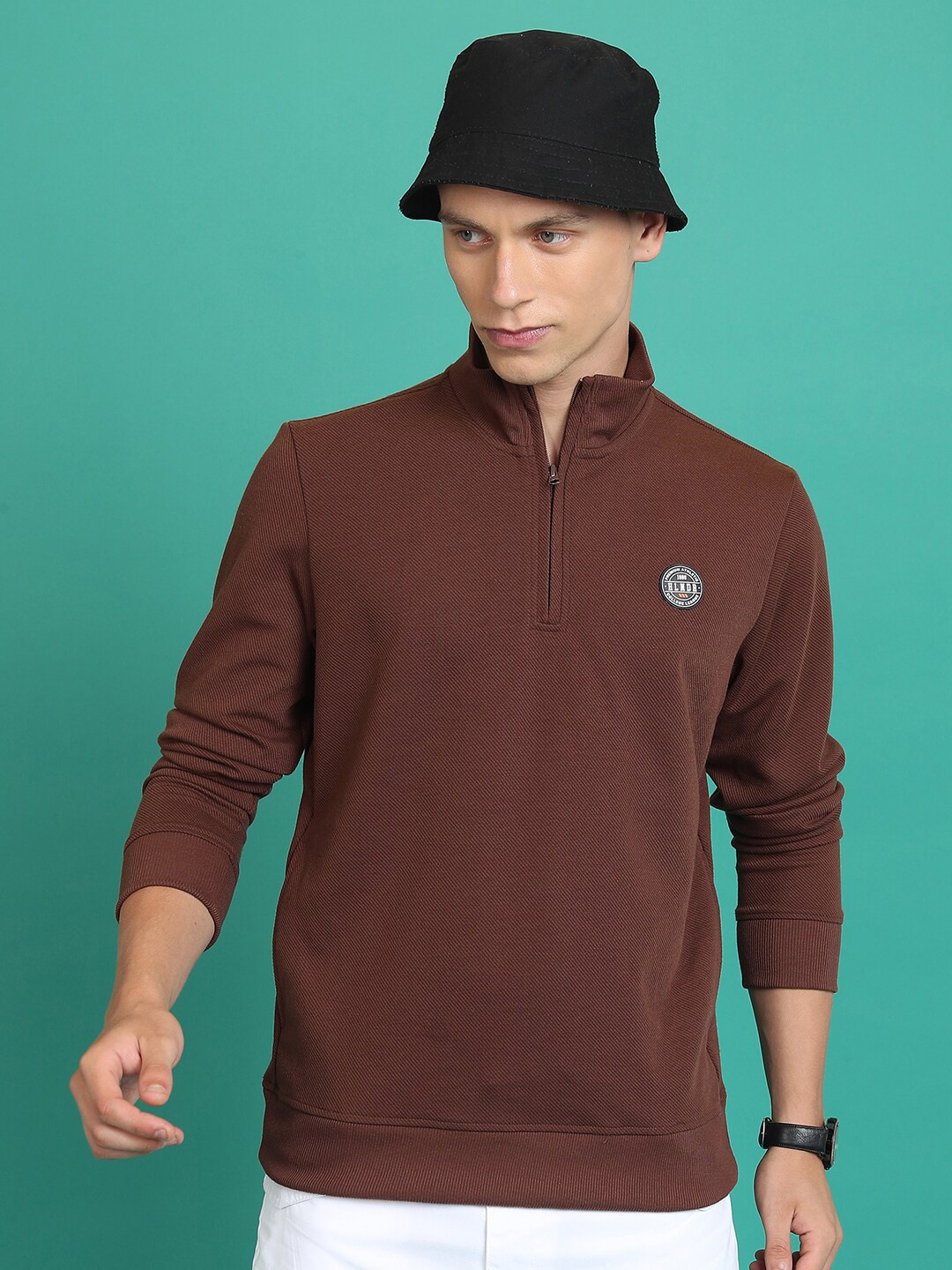 

HIGHLANDER High Neck Sweatshirt, Brown