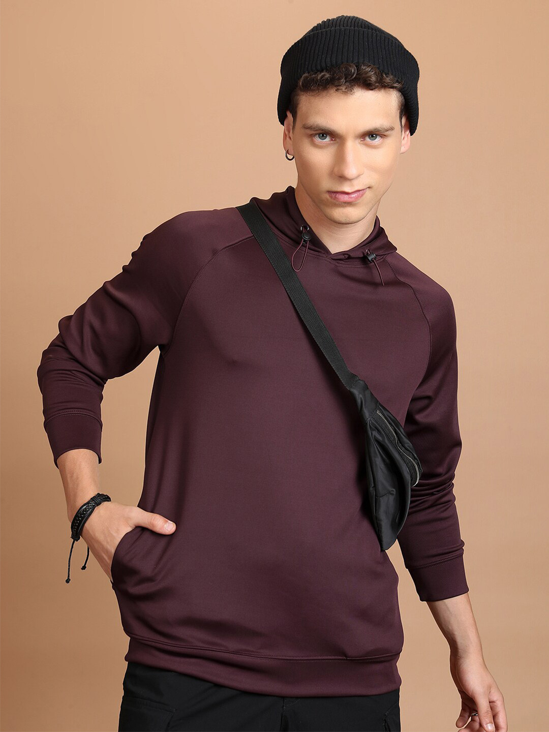 

HIGHLANDER Hooded Raglan Sleeves Sweatshirt, Burgundy
