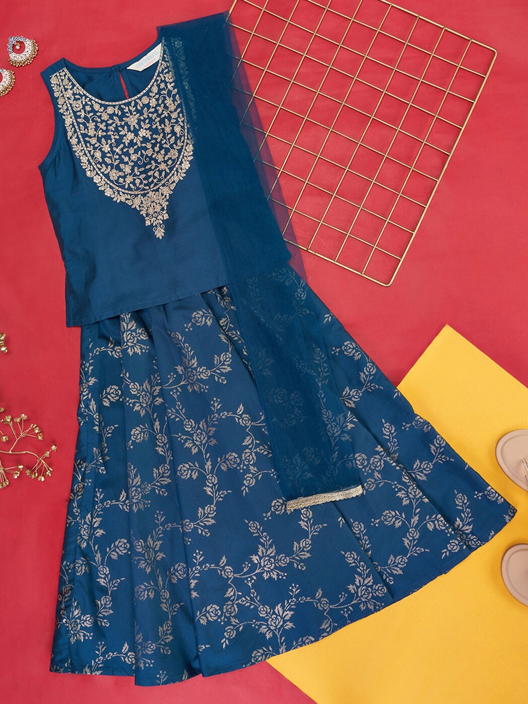 

AKKRITI BY PANTALOONS Girls Embroidered Ready to Wear Lehenga & Blouse With Dupatta, Blue