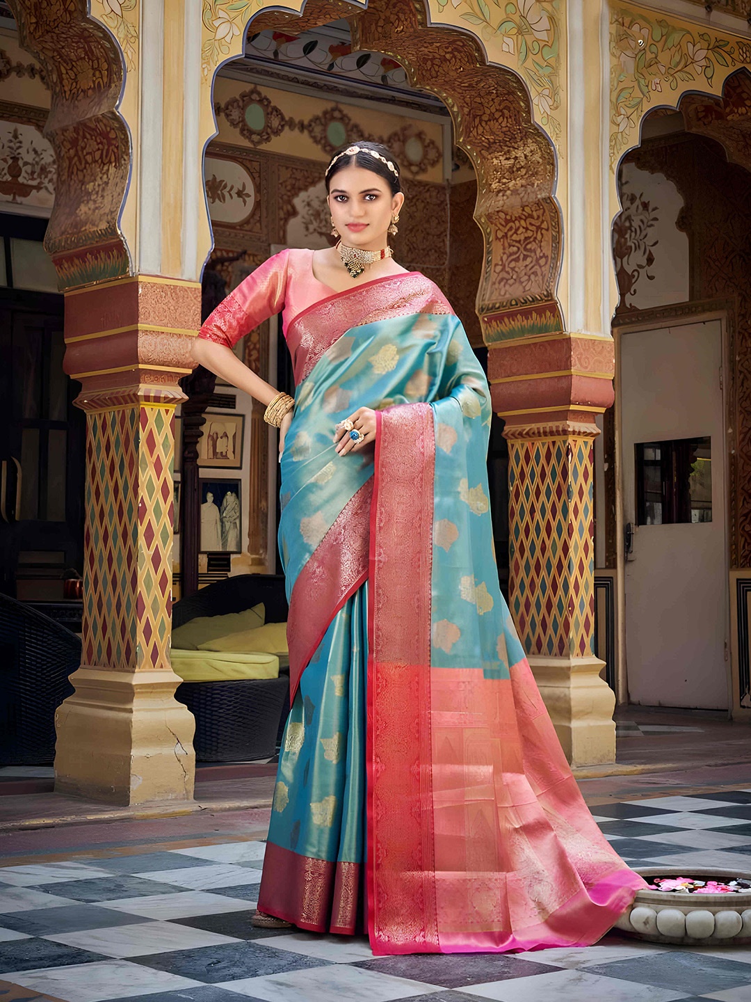 

MAGMINA Ethnic Motifs Woven Design Zari Saree, Sea green