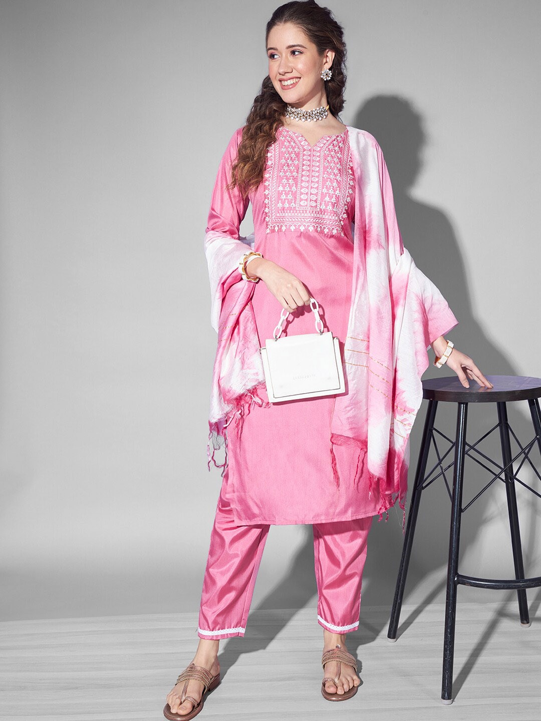 

Anouk Floral Yoke Design Regular Pure Silk Kurta With Trousers & Dupatta, Pink