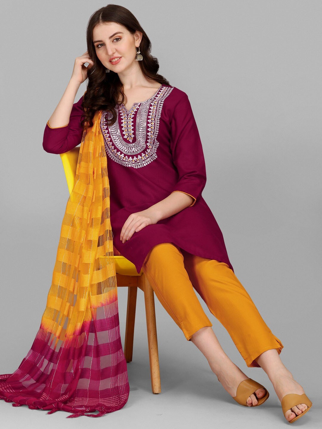 

Anouk Floral Yoke Design Regular Thread Work Kurta With Trousers & Dupatta, Burgundy
