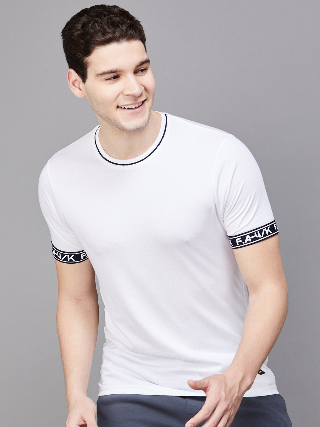 

Fame Forever by Lifestyle Round Neck Short Sleeves T-shirt, White