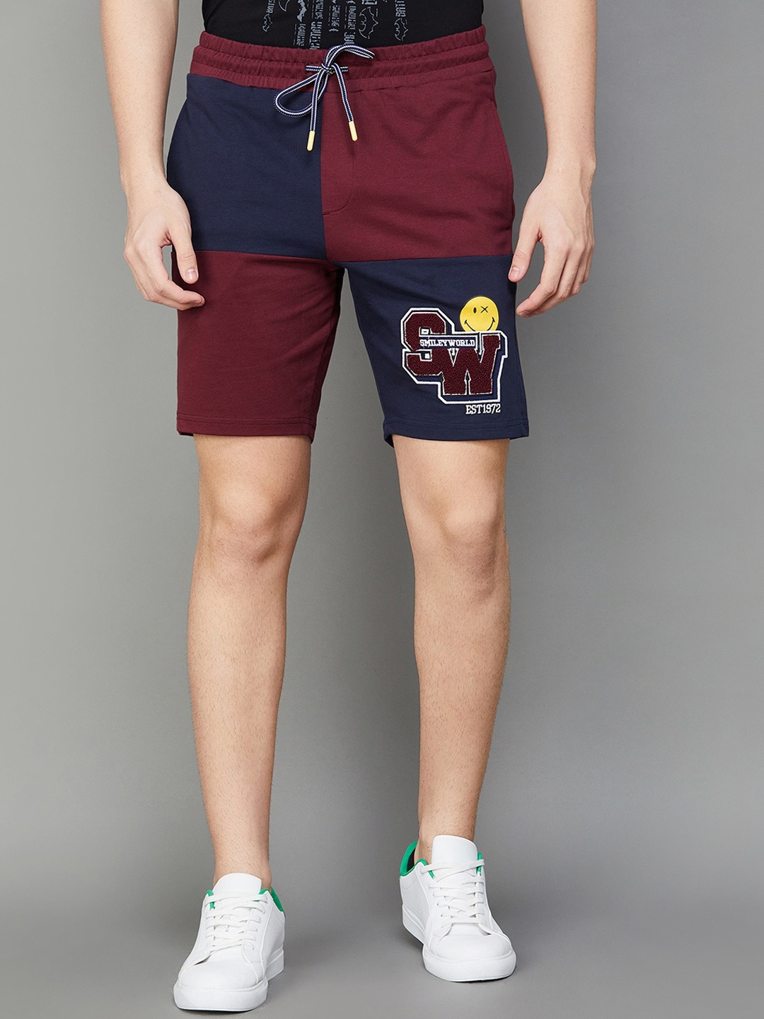 SmileyWorld Men Mid Rise Colourblocked Cotton Shorts, Maroon