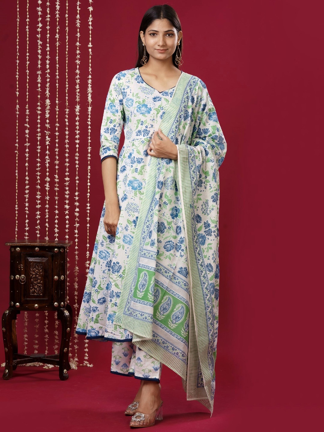 

mokshi Floral Printed V-Neck Anarkali Kurta With Palazzos & With Dupatta, Blue