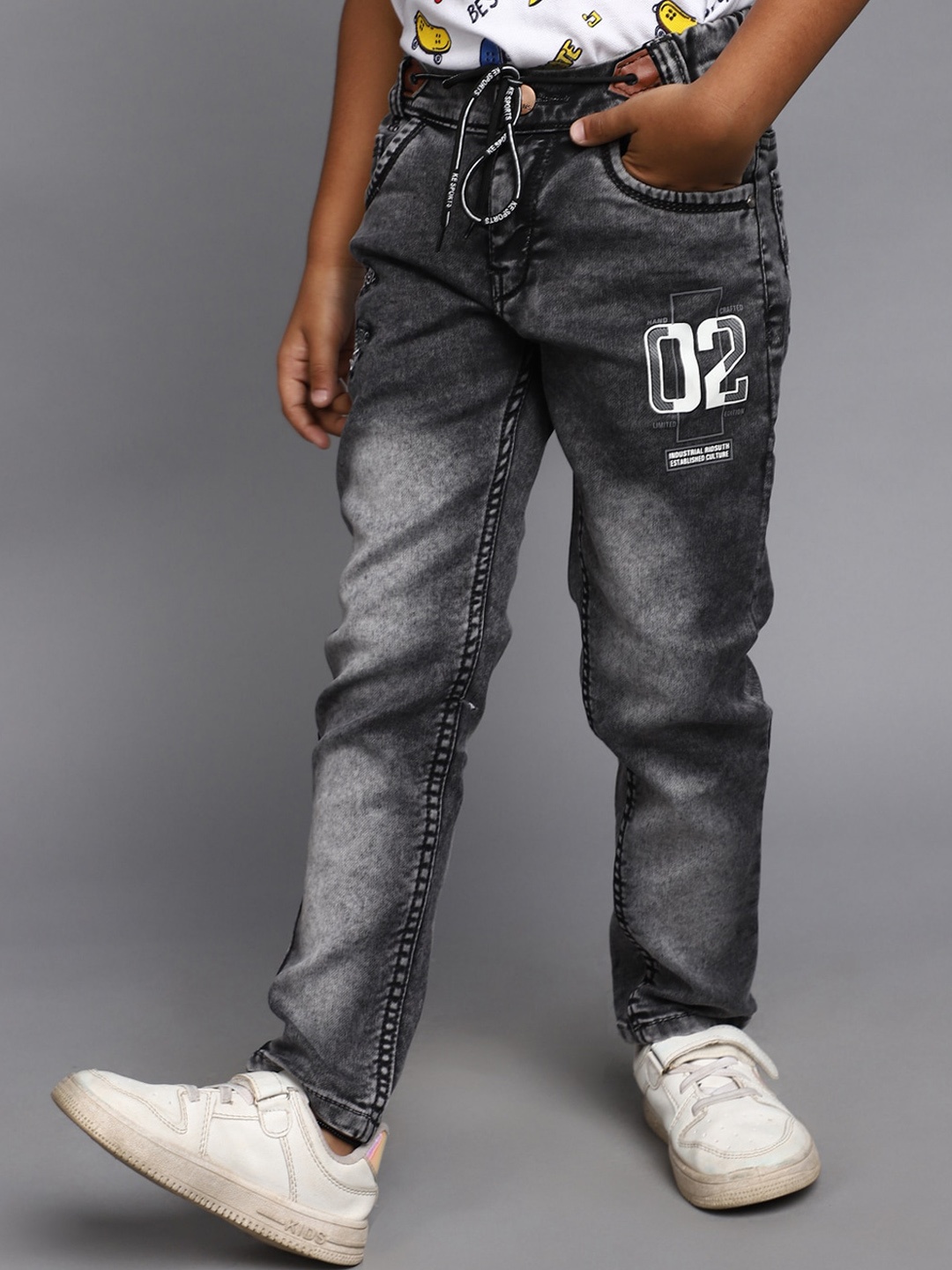 

V-Mart Boys Mid Rise Heavy Fade Cotton Jeans, Grey