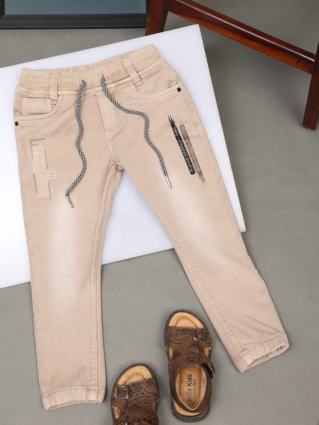 

V-Mart Boys Mid Rise Clean Look Light Fade Cotton Jeans, Beige