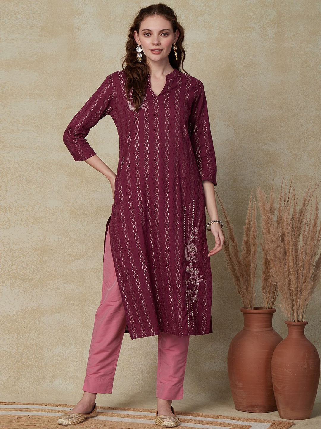 

FASHOR Floral Embroidered Cotton Thread Work Dobby Kurta, Maroon