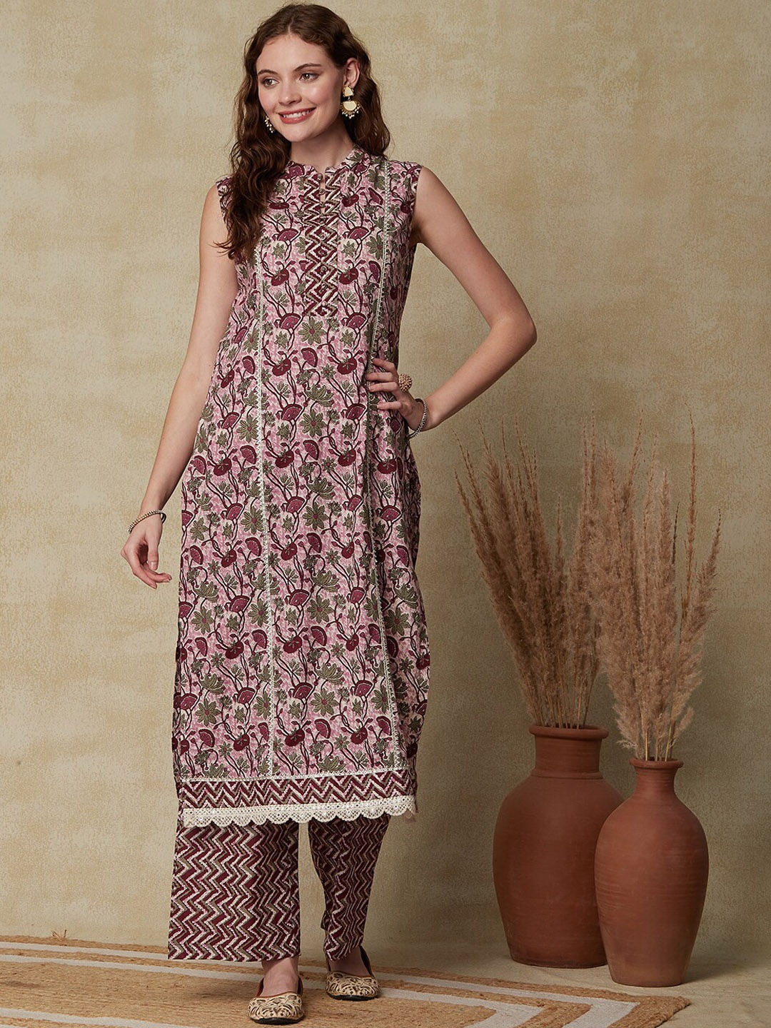 

FASHOR Purple Floral Printed Gotta Patti Detail Pure Cotton Kurta with Palazzos