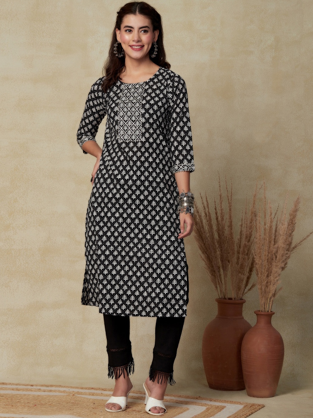 

FASHOR Ethnic Motifs Printed Cotton Kurta, Black