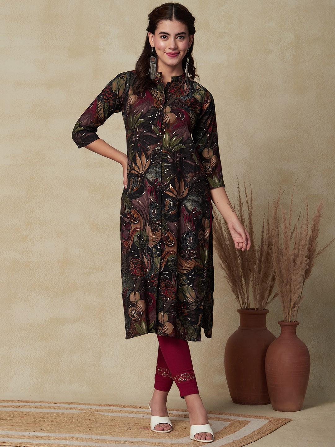 

FASHOR Floral Printed Mandarin Collar Foil Print Straight Muslin Silk Kurta, Black