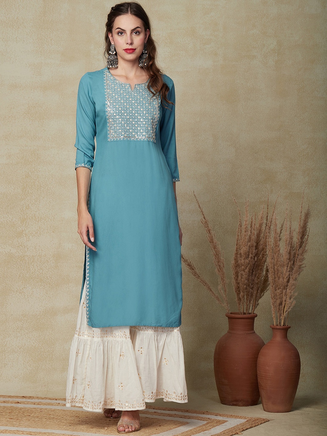 

FASHOR Geometric Yoke Design Sequinned Kurta, Blue