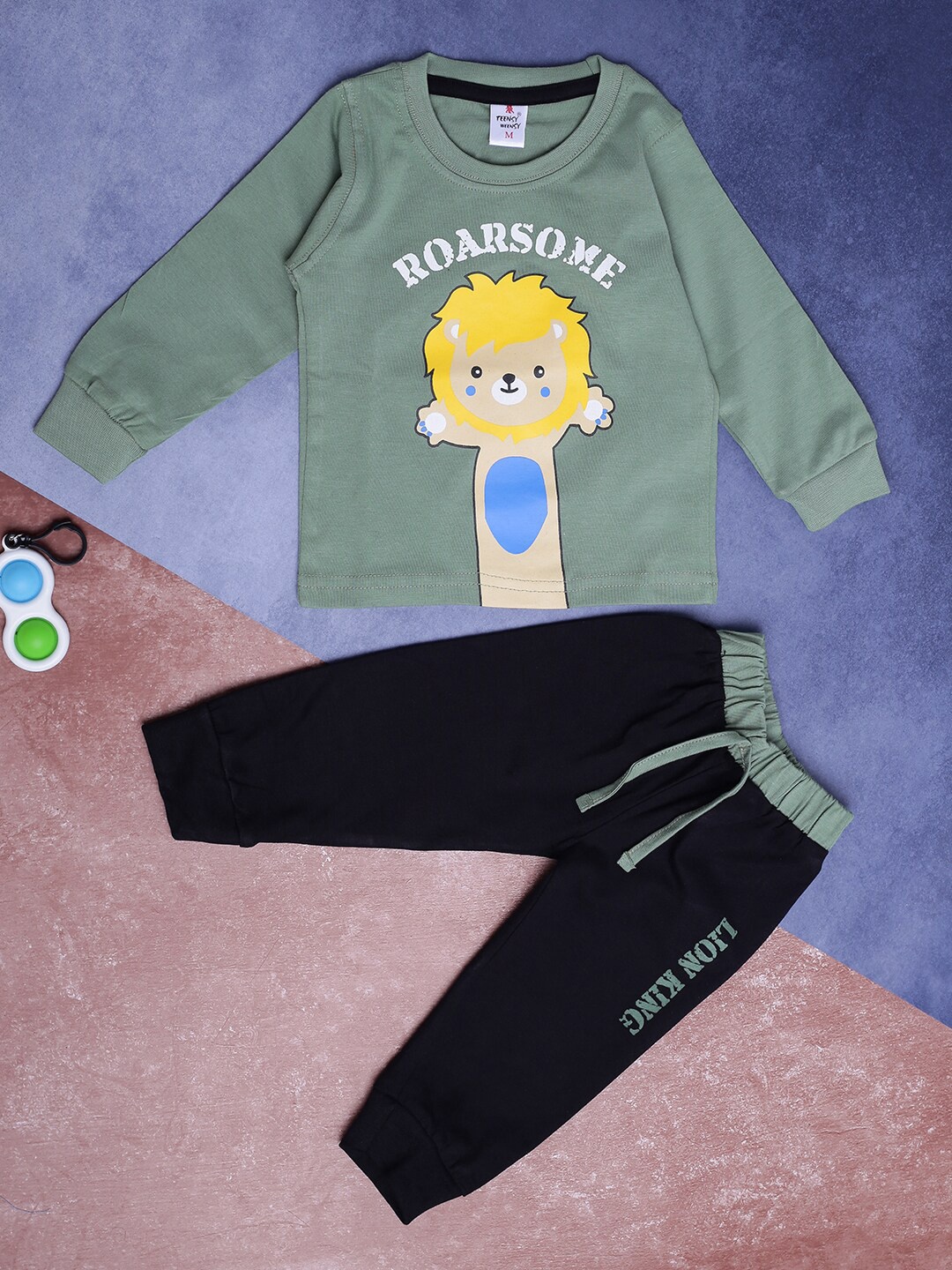 

V-Mart Infants Kids Graphic Printed Pure Cotton T-shirt & Trousers, Green