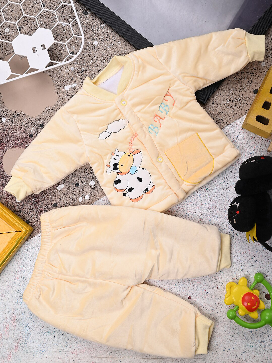 

V-Mart Infants Graphic Printed Pure Cotton Top with Trousers, Yellow