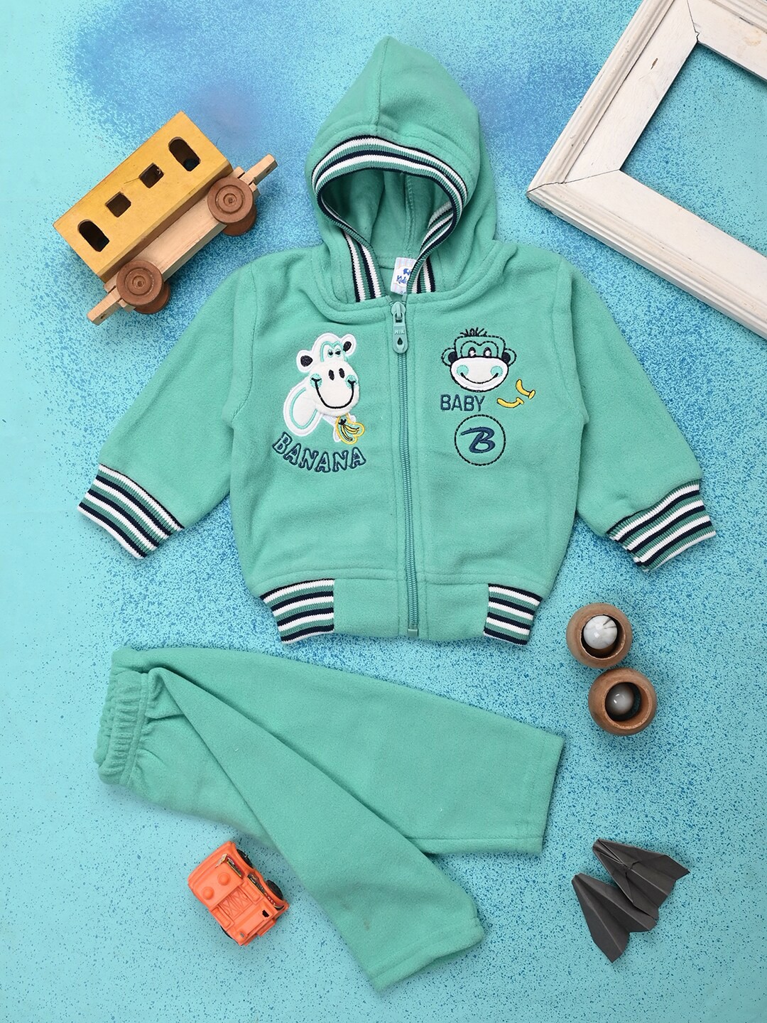 

V-Mart Infant Kids Printed T-shirt with Pyjamas, Green