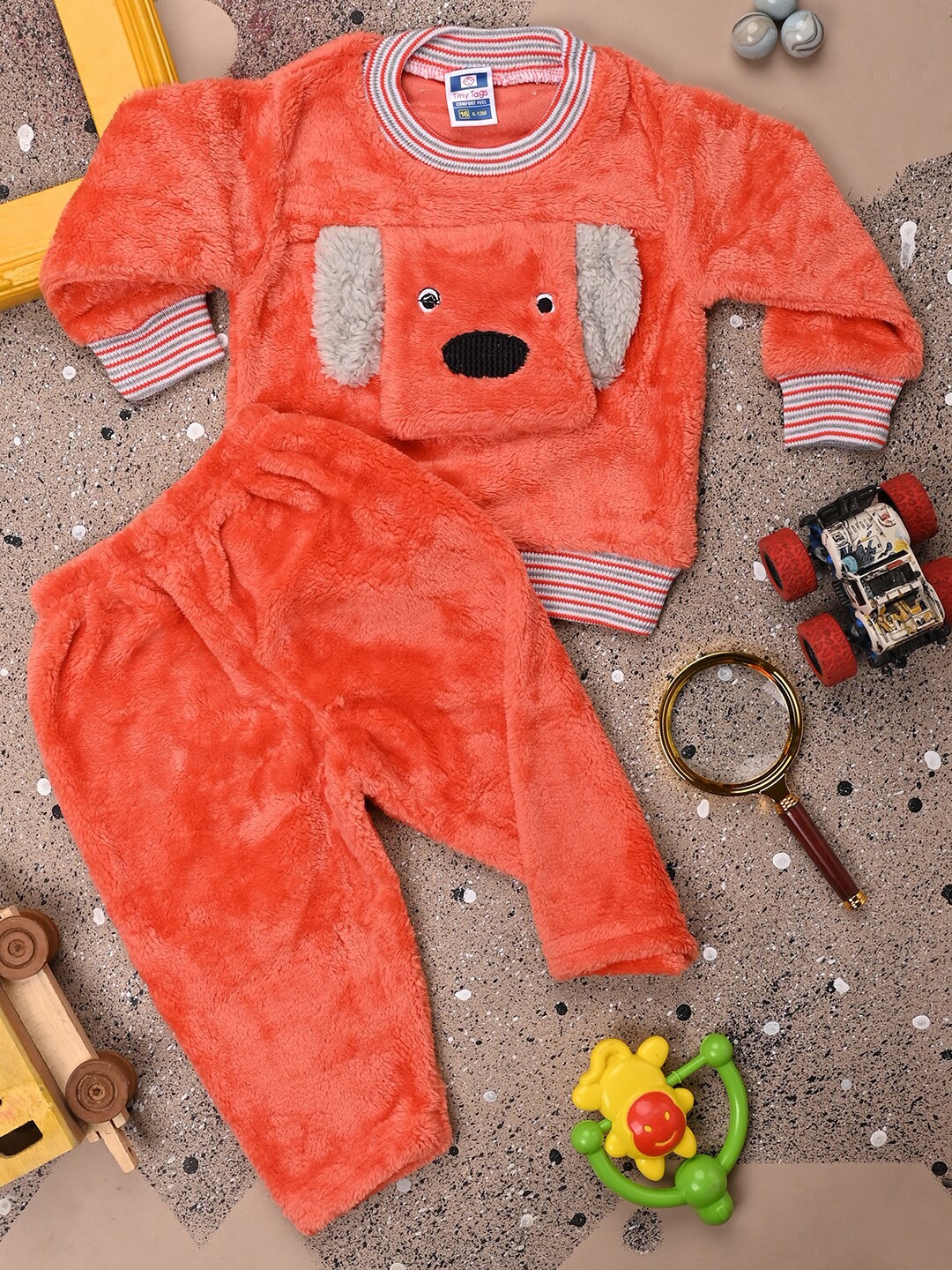 

V-Mart Infants Printed Pure Cotton T-shirt with Trousers, Rust