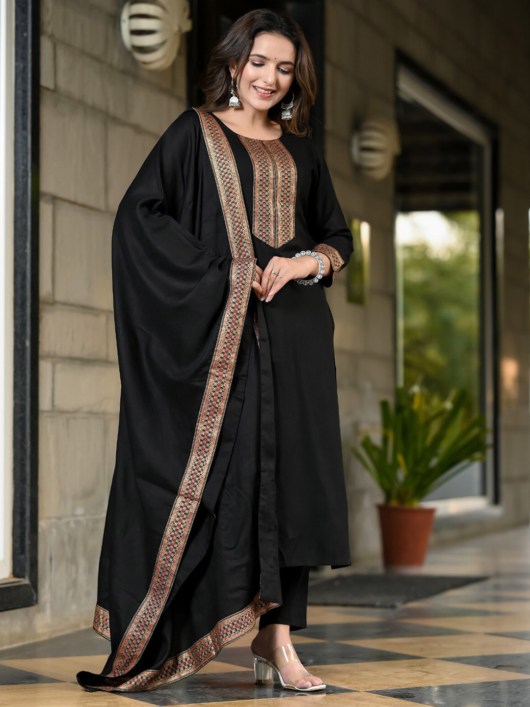 

DAEVISH Ethnic Motifs Yoke Design Regular Kurta & Trousers With Dupatta, Black