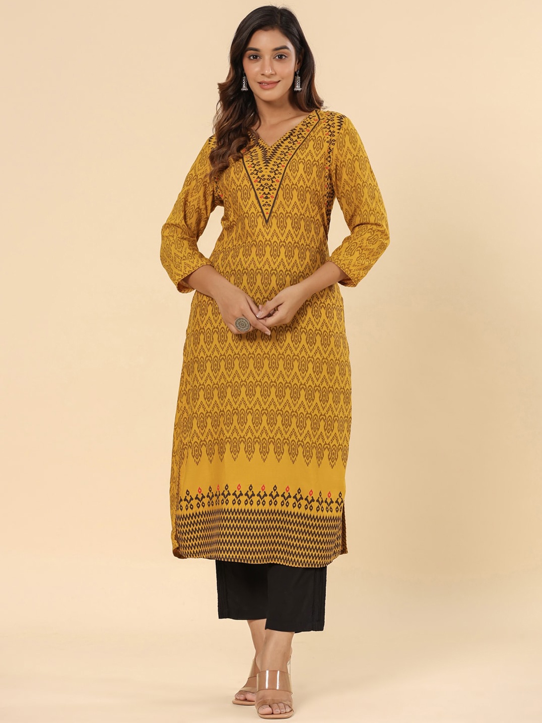 

SAVI Ethnic Motifs Printed V-Neck Kurta, Mustard