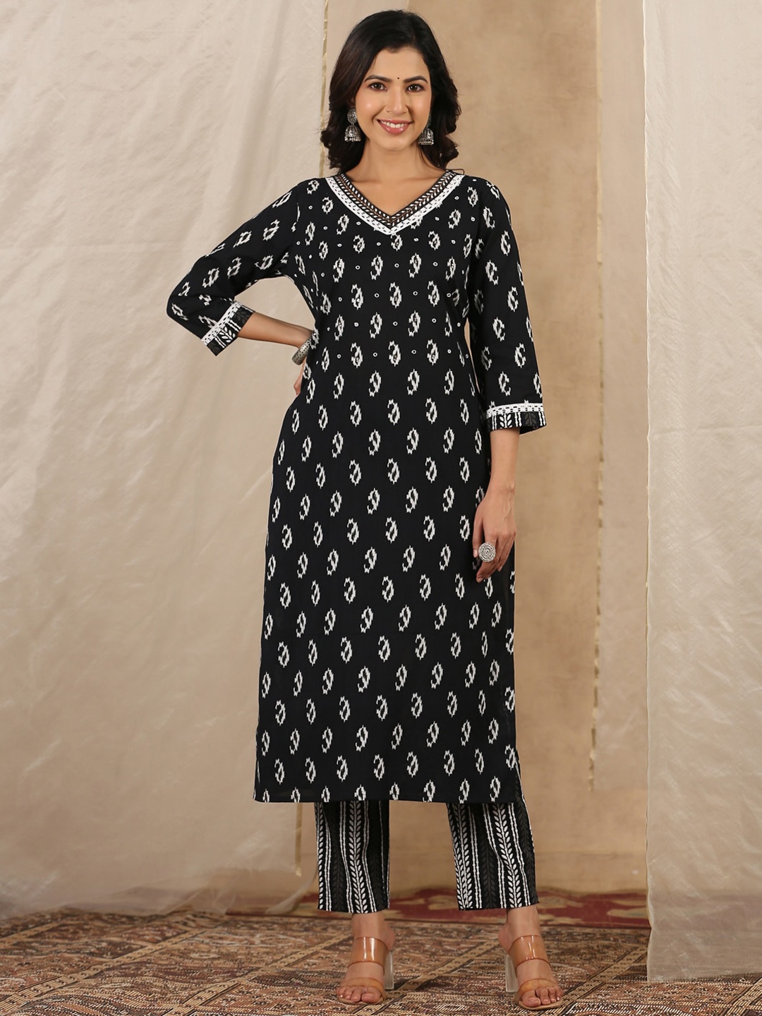 

RangDeep Ethnic Motifs Printed Pure Cotton Kurta With Trousers & Dupatta, Black