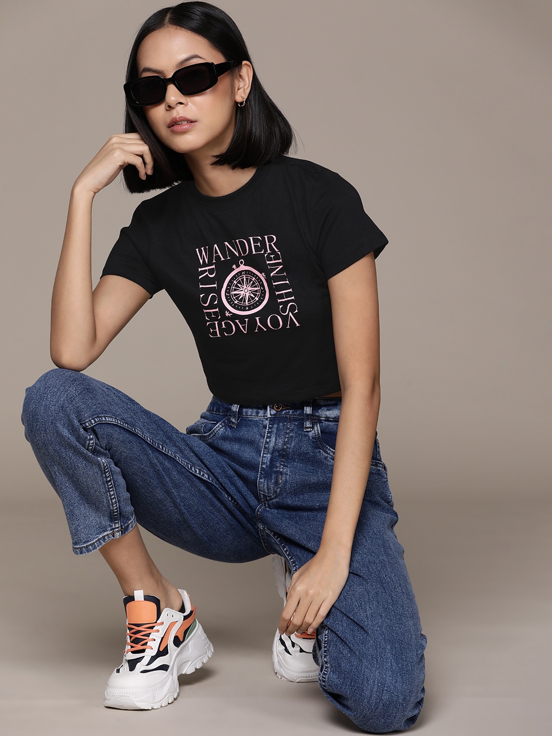 

The Roadster Lifestyle Co. Printed Slim Fit Crop T-shirt, Black