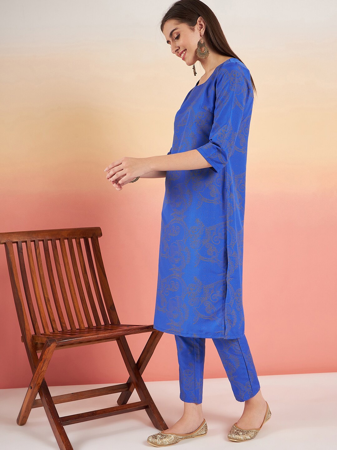 

Sangria Blue Ethnc Motifs Printed Kurta With Trouser