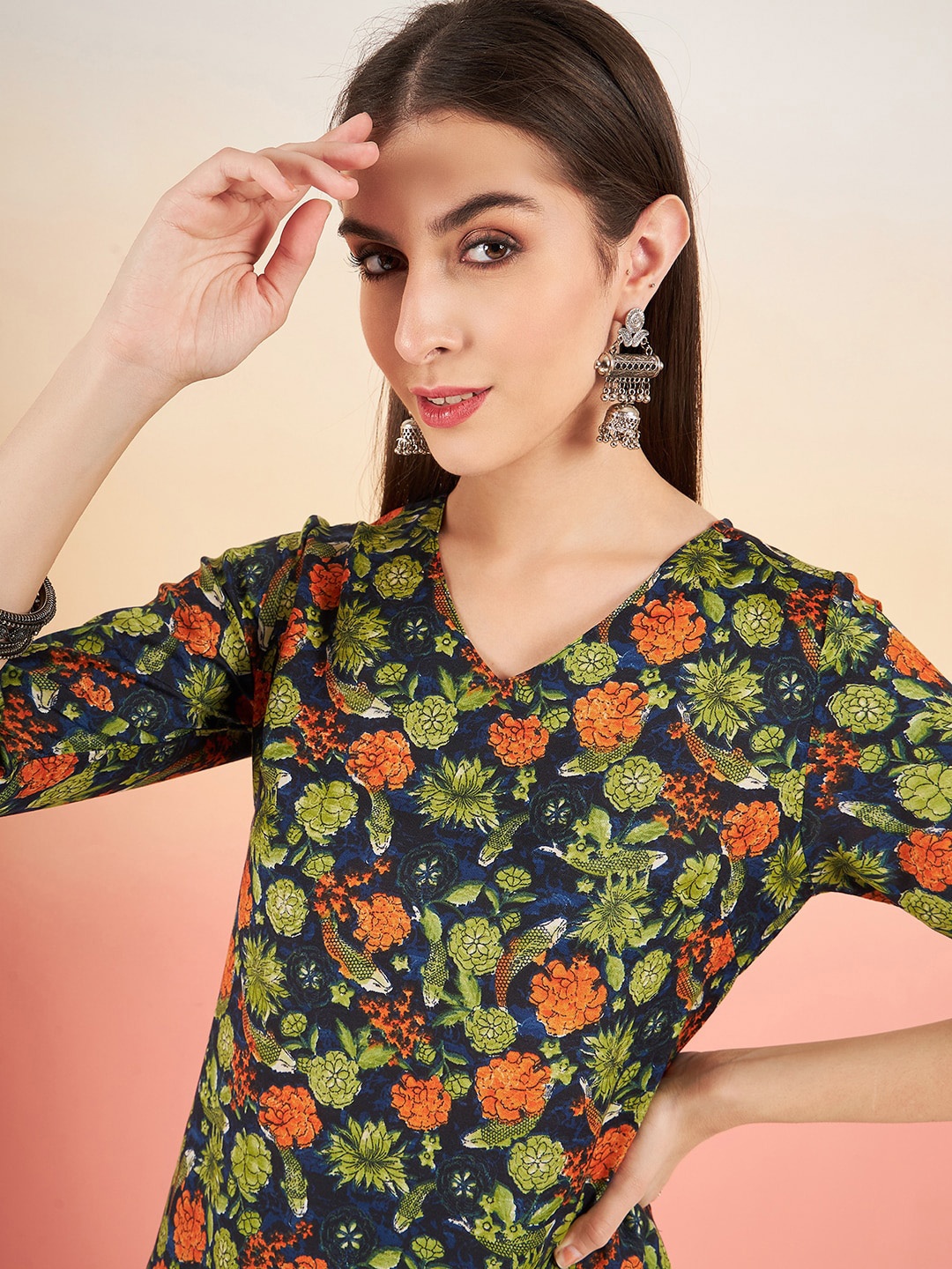

Sangria Floral Printed Straight Kurta With Trouser Set, Green