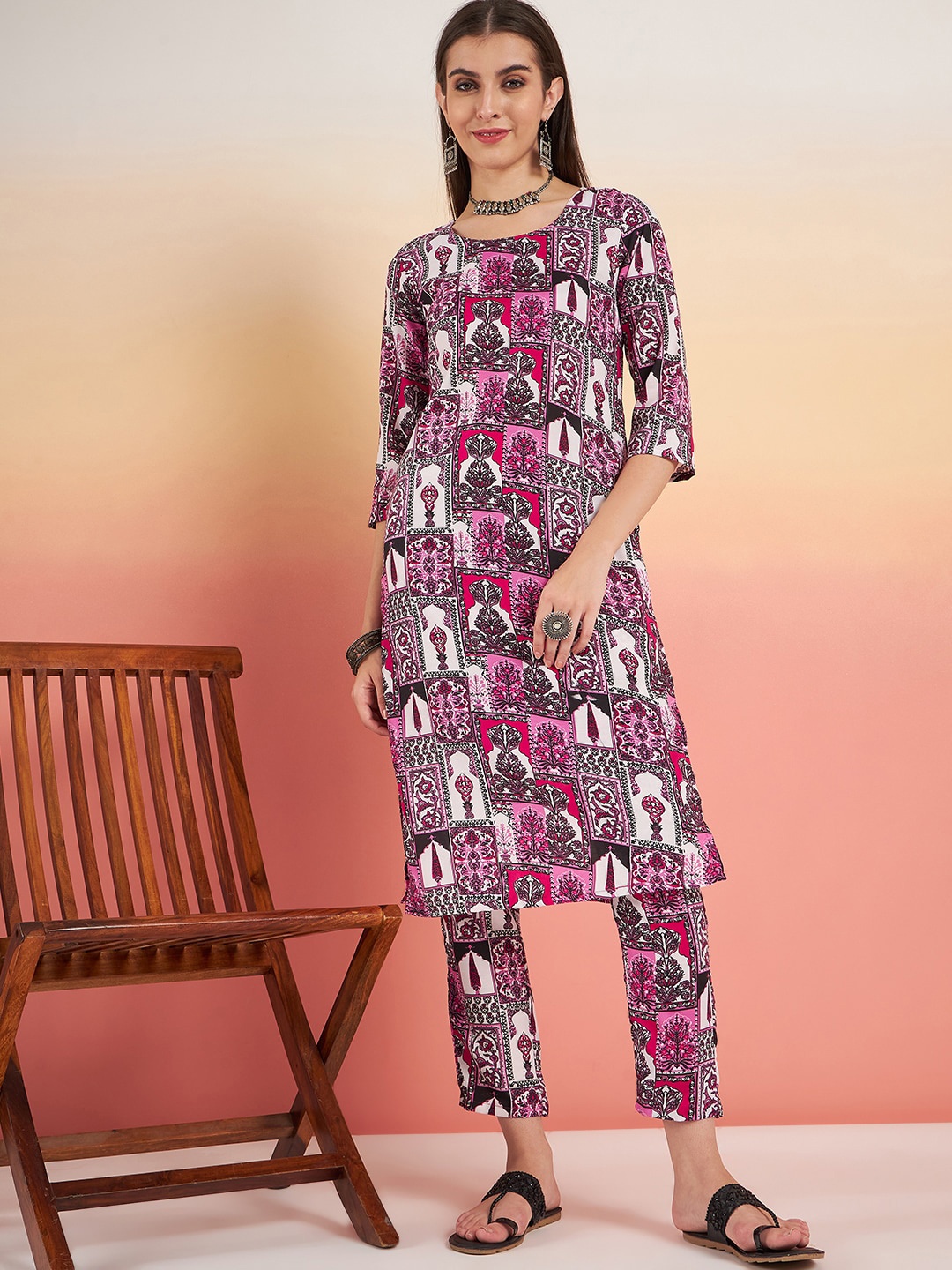 

Sangria Pink & White Ethnic Motifs Printed Kurta With Trouser