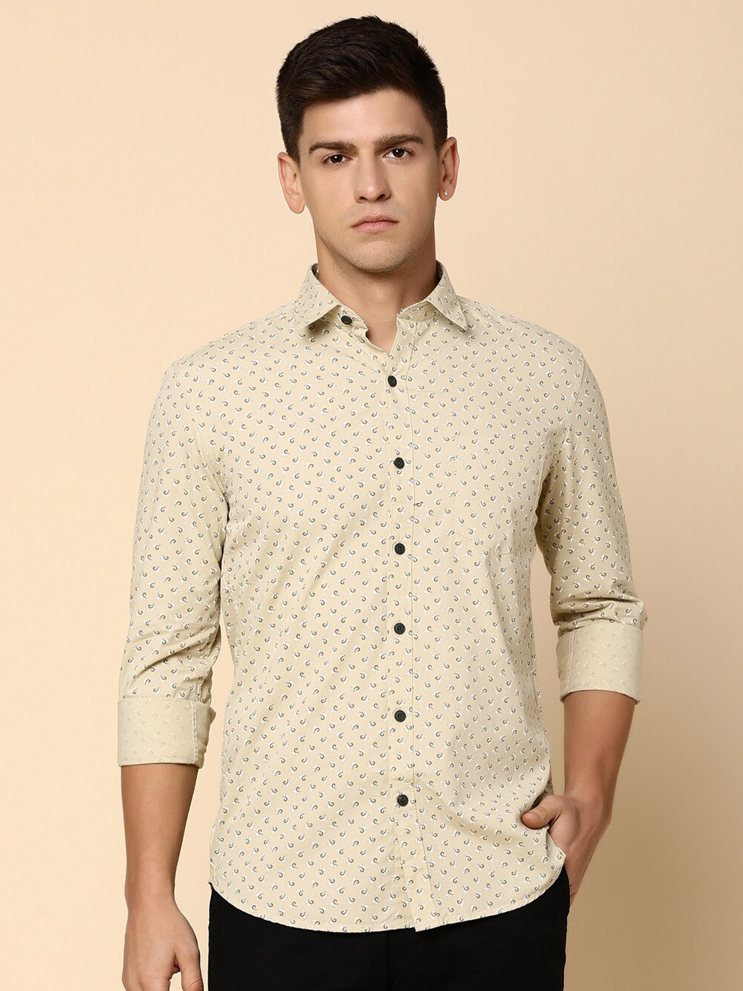 

V-Mart Micro Ditsy Printed Opaque Cotton Casual Shirt, Beige