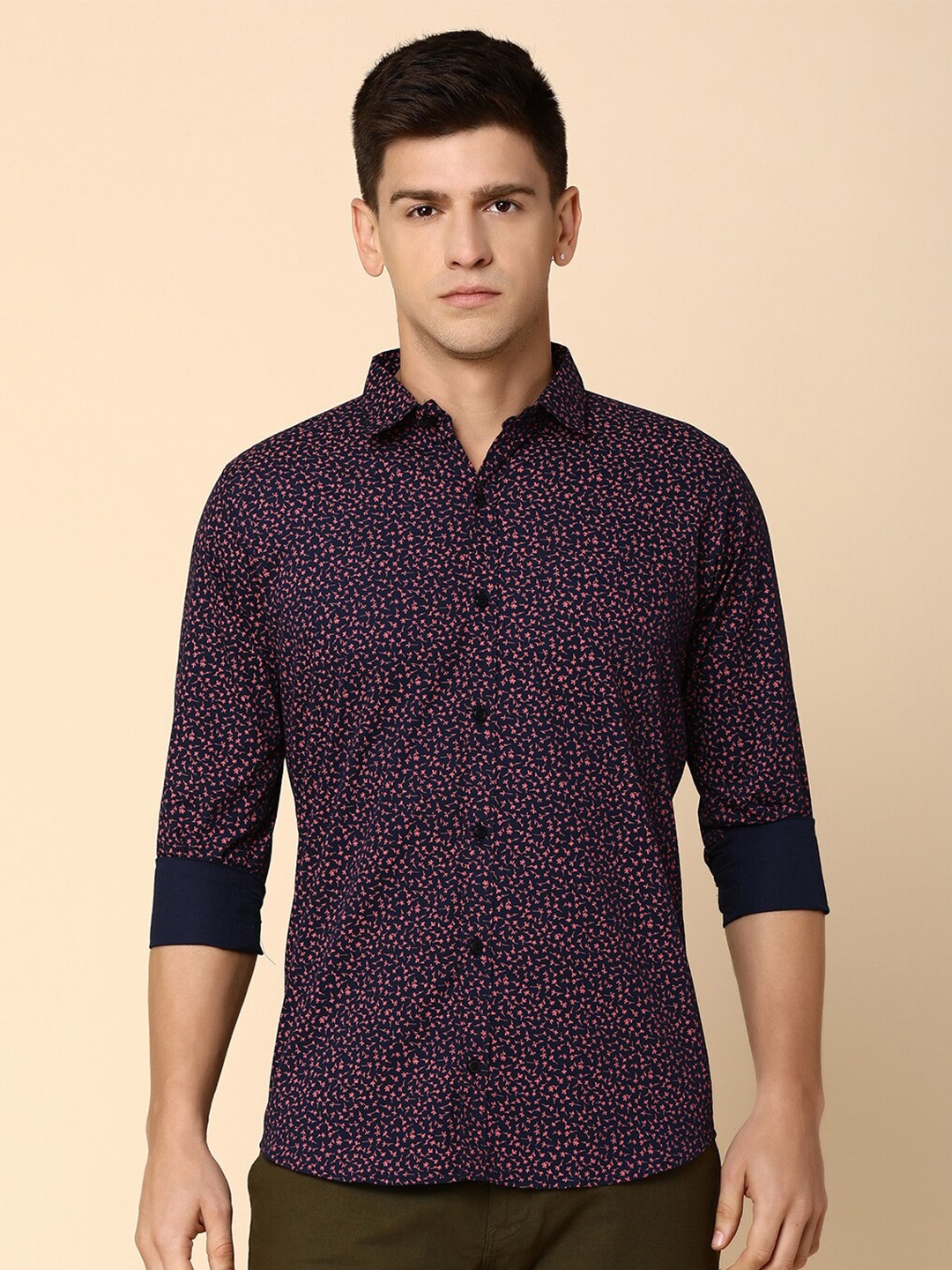 

V-Mart Floral Printed Slim Fit Opaque Cotton Casual Shirt, Black