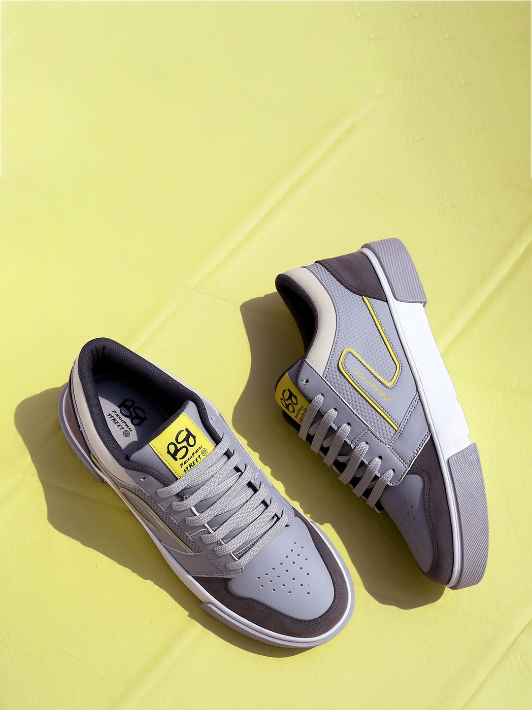 

bacca bucci Men Colourblocked Comfort Insole Basics Sneakers, Grey