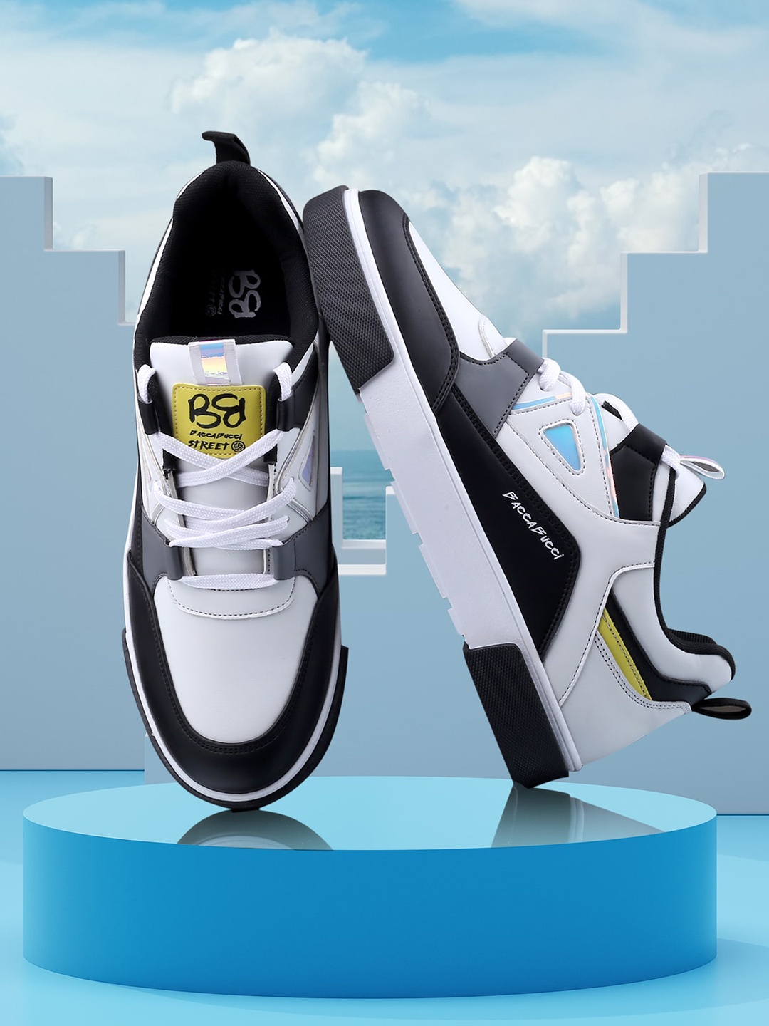 

bacca bucci Men Happy Colourblocked Low Top Sneakers, White