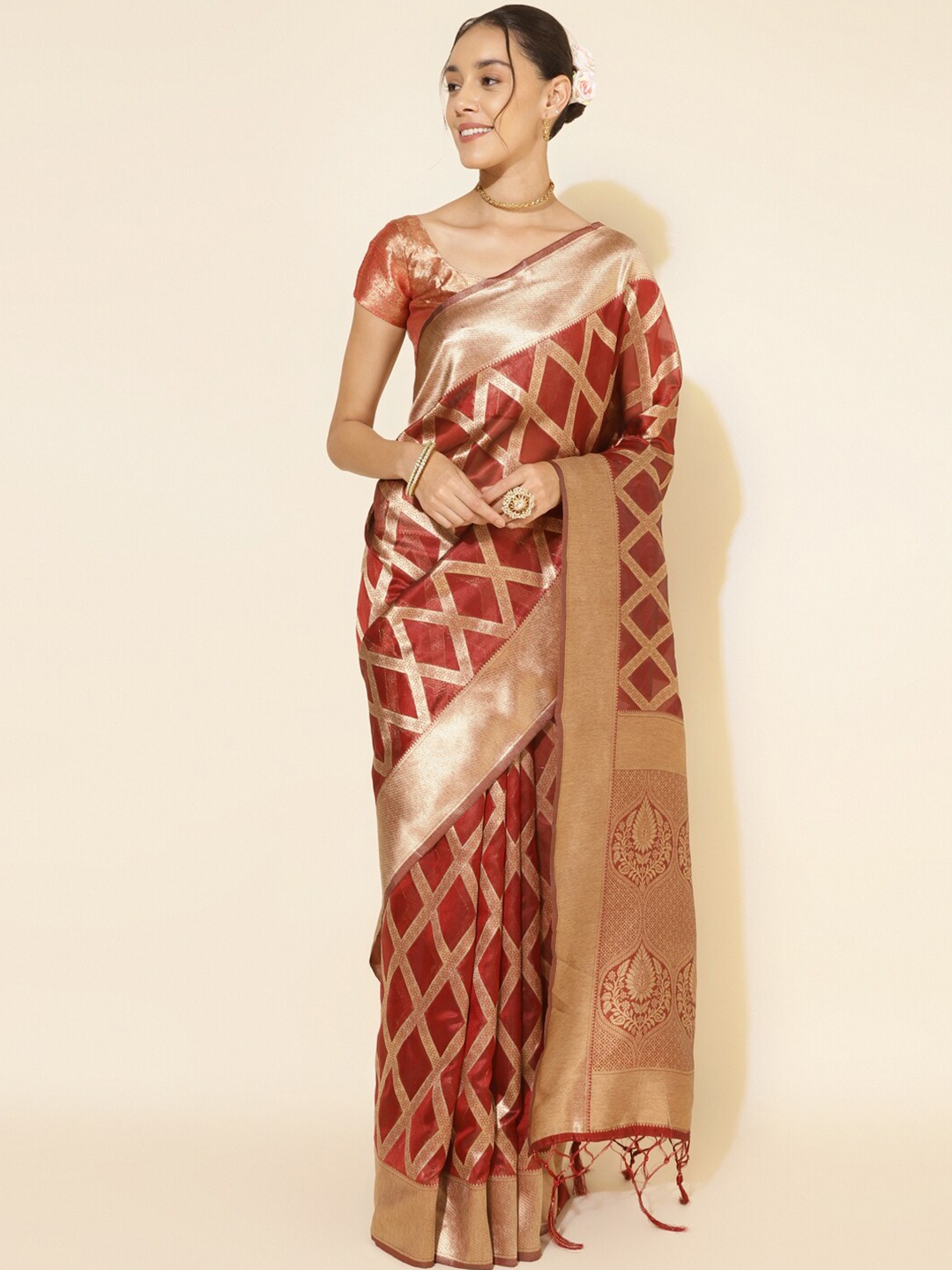 

Janasya Maroon & Gold-Toned Ethnic Motifs Woven Design Zari Organza Chanderi Saree