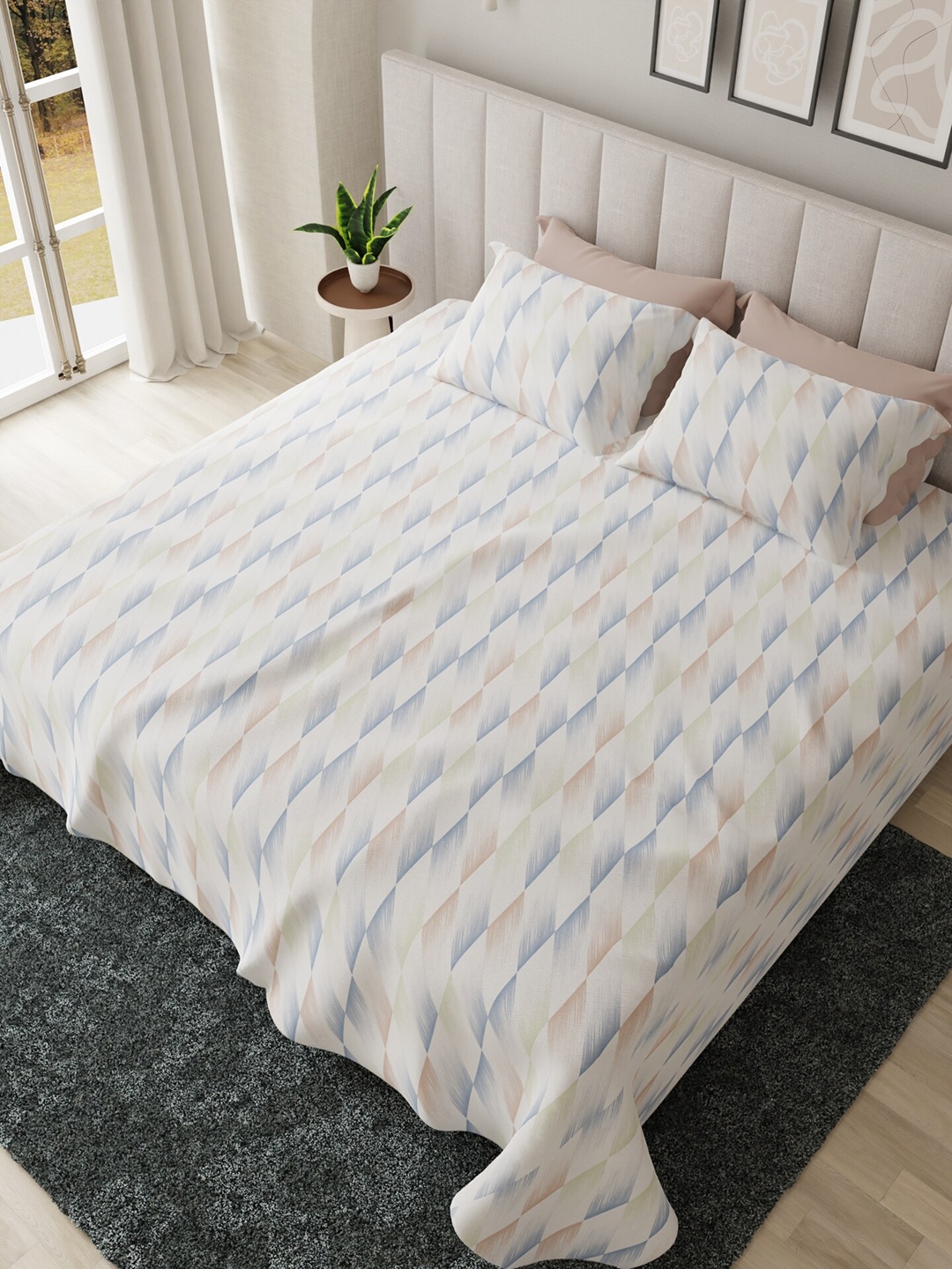 

HOUMN Purity Pink & Blue Geometric Cotton 300 TC King Bedsheet With 2 Pillow Covers