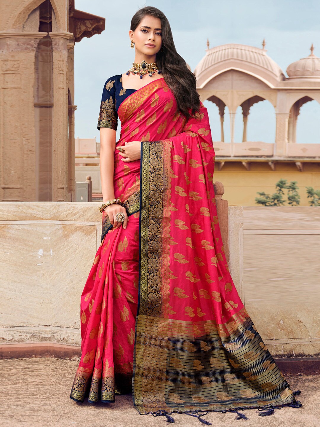 

Mitera Ethnic Motifs Woven Design Zari Banarasi Saree, Pink