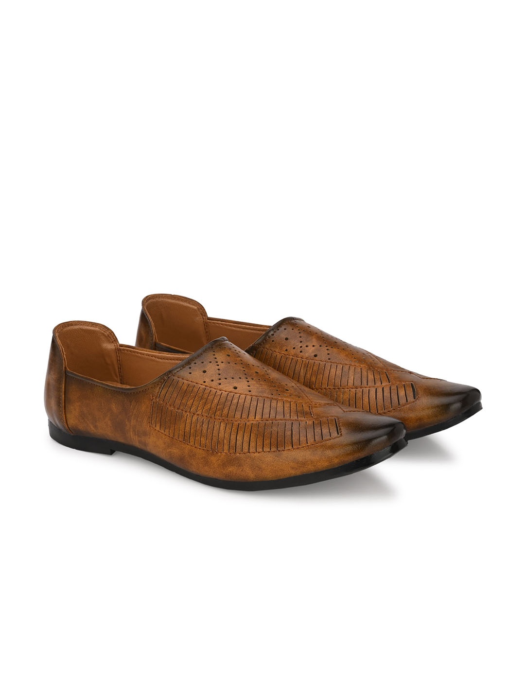 

Vellinto Men REGAL Textured Lightweight Mojaris With Laser Cuts, Beige