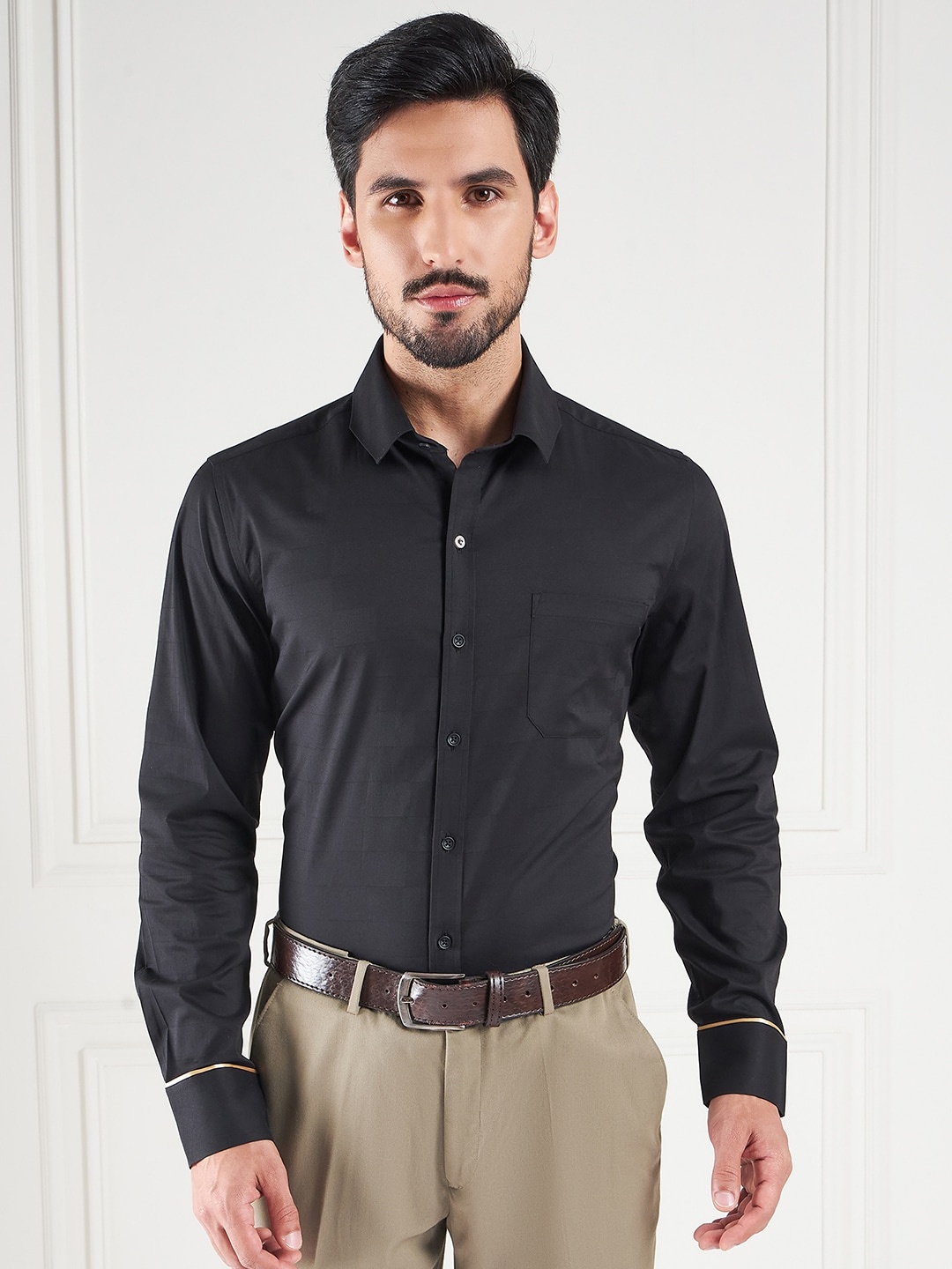 

LOUIS STITCH Comfort Spread Collar Long Sleeves Cotton Formal Shirt, Black