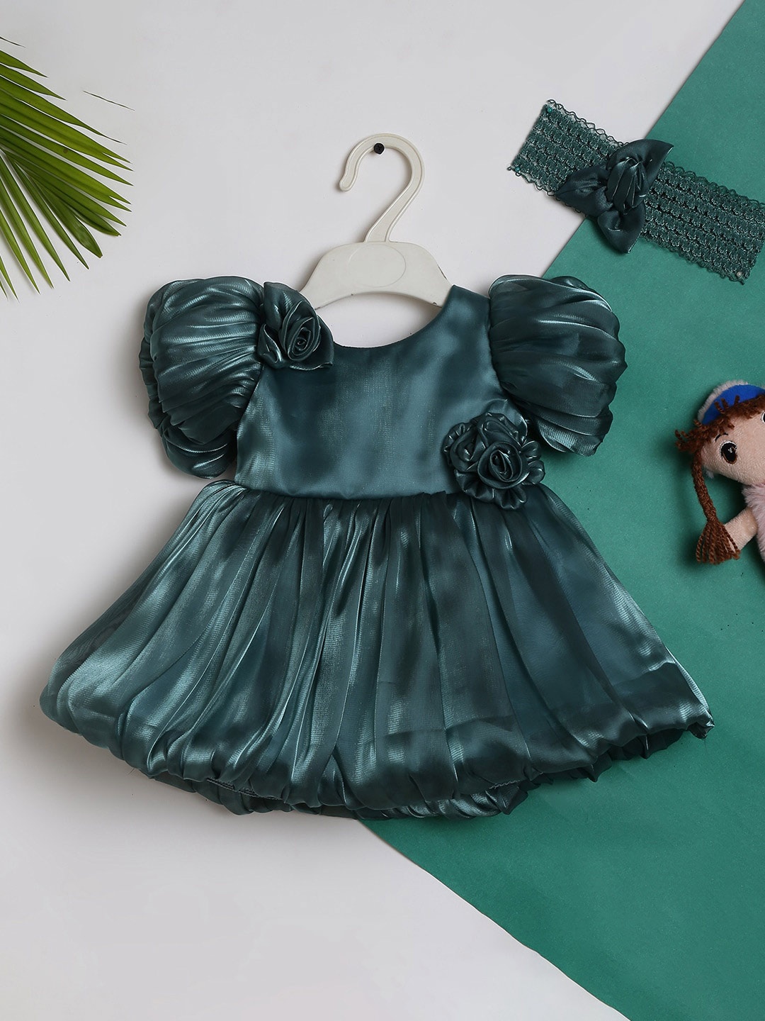 

V-Mart Infant Girls Corsage Detailed Puff Sleeves Fit & Flare Dress, Green