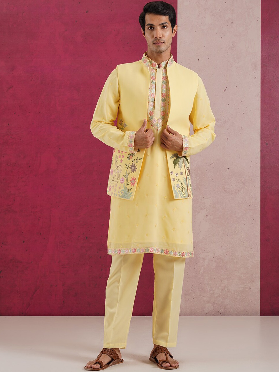 

KALPRAAG Floral Yoke Design Thread Work Kurta & Pyjamas With Jacket, Yellow